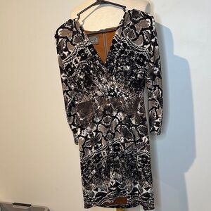 Muse Black and White Patterned Long Sleeve Dress